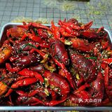 用啤酒烧制的龙虾