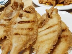 炸偏口鱼-方城小吃店