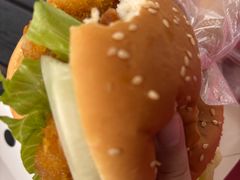 双层鸡排汉堡-上海野生动物园老虎餐厅