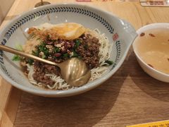 -呼啦面馆·头牌豌杂面(建新东路店)