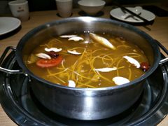 酸萝卜鸭架汤-守柴炉烤鸭(科华中路王府井店)