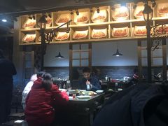 -红九格老火锅(三峡广场店)