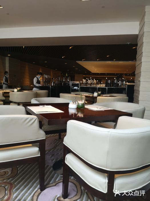 中航泊悦酒店·云庭咖啡厅(虹桥机场T2店)大堂图片