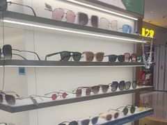 -爱视眸Eyeblling眼镜·依视路·蔡司镜片折扣店(百联南方商城购物中心)