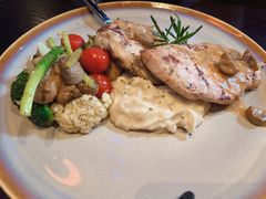 烤鸡胸配肉汁蘑菇酱-bluefrog蓝蛙(水游城店)