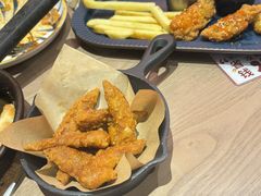 -必胜客(上海华谊新所店)