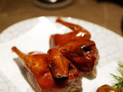 脆皮乳鸽-新荣记(BFC外滩金融中心店)