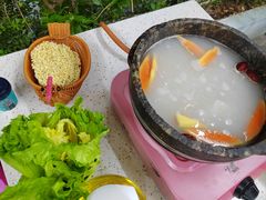 -墨脱石锅椰子鸡•海鲜糟粕醋(榆亚路店)