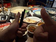 -尚尚仙·酸汤猪手·猪肚鸡火锅(华联万柳购物中心店)