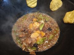 -哈尔滨烧烤·山河村铁锅炖(交大店)