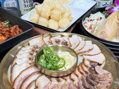 -青瓦餐厅·生鱼片·韩园烤肉(西塔店)