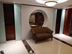 -深圳富苑皇冠假日套房酒店