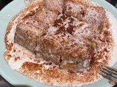 漏奶滑-潮界(虹桥新天地店)