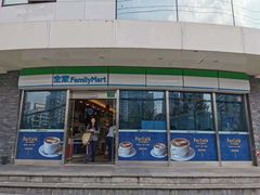 -全家便利店(漕溪北路七店)
