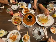 -Chom Cafe and Restaurant