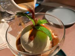 -Oasis Bar & Grill