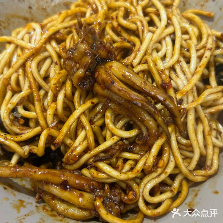 南京西路有绝活的小吃