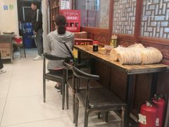 -二钢串叔麻辣烫(华龙大厦店)