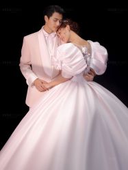 -至臻微拉婚纱摄影