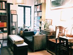 -邊城書店