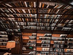 -钟书阁(珍园店)