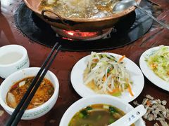 -朝伟清真铜瓢牛肉馆(三十年老·店)
