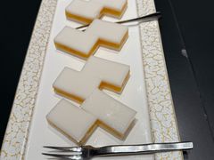 -鞍山大白鲨美食酒店