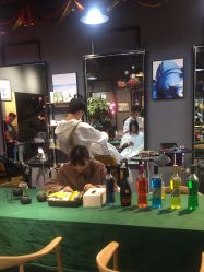 -MOVAN  HAIR莫凡匠人发型屋