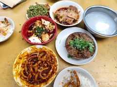 -十一街苍蝇馆子转经消江湖菜(九眼桥十一街店)