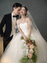 -雪中彩影婚纱摄影·微光艺术中心