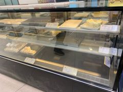 面包甜点陈列柜-上海哈尔滨食品厂(淮海中路店)