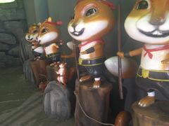 -百里峡七彩艺术小镇