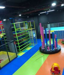 -蹦贝运动中心·蹦床·攀岩·闯关(龙岗店)