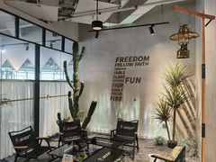 -F+轻食健身赋能空间(中华北路国贸商场店)