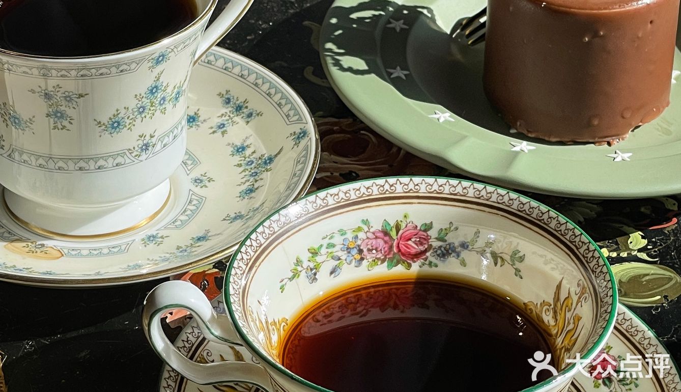 青岛最美海边中古博物咖啡厅☕一秒到布拉格