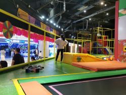 -蹦蹦跳跳(新奥购物中心店)