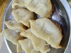 -黄阿姨锅贴大王(万航渡路店)