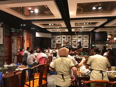 大堂-老兰家传统烧烤炒菜泡馍(小南门店)