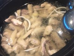 -东椰·海南椰子鸡火锅(朝阳门店)