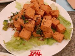 椒盐豆腐-筷子