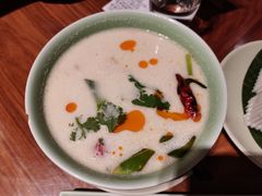 酸辣鸡肉椰汁汤-mango tree芒果树泰国餐厅(青岛万象城店)
