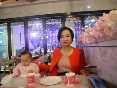 -樱花里音乐餐吧·牛扒椰子鸡(东圃店)