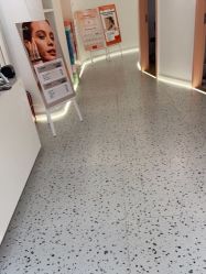 -苗方清颜痘肌研究所