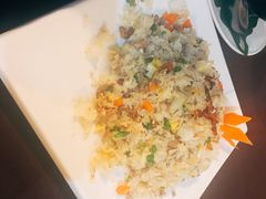 -Neary Khmer Restaurant