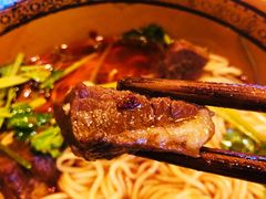 特色牛肉面-巴津碗碗面(人和店)