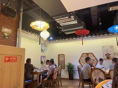 -有红鸡毛店·川菜(建设路店)