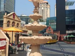 -中航城君尚购物中心