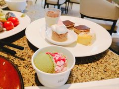 -怡咖啡海鲜自助餐厅(浦东香格里拉店)
