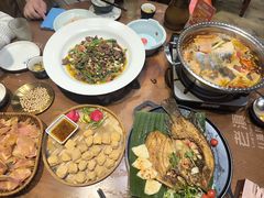 -老滇山寨•云南特色菜•地方菜•民族风情歌舞表演(金碧店)