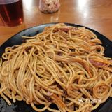 王记街头牛排（德思勤店），被柱子挡着的牛排店